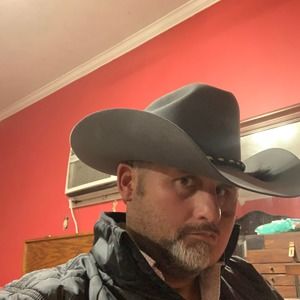 Meet your Posher, Dewayne